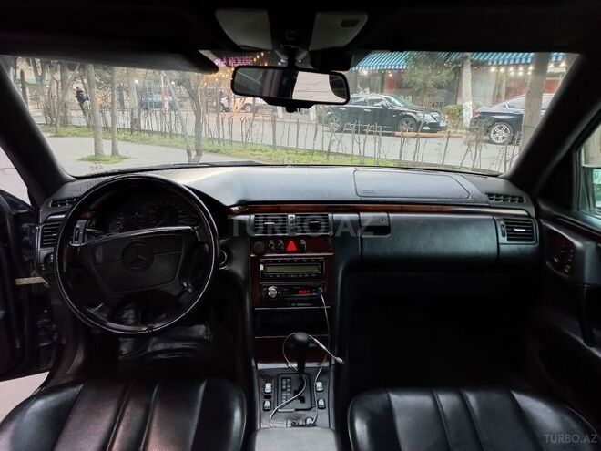 Mercedes E 230 1997, 350,000 km - 2.3 l - Bakı