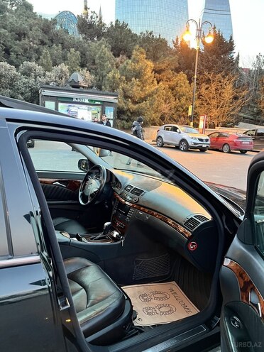 Mercedes E 220 2004, 328,900 km - 2.2 l - Bakı