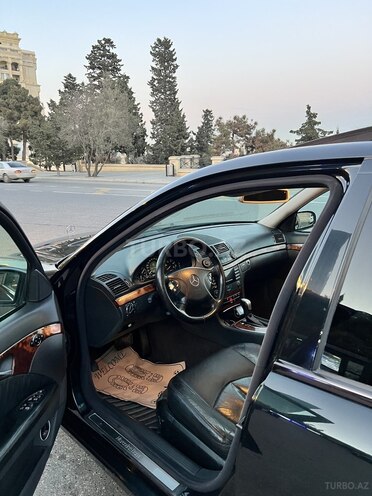 Mercedes E 220 2004, 328,900 km - 2.2 l - Bakı
