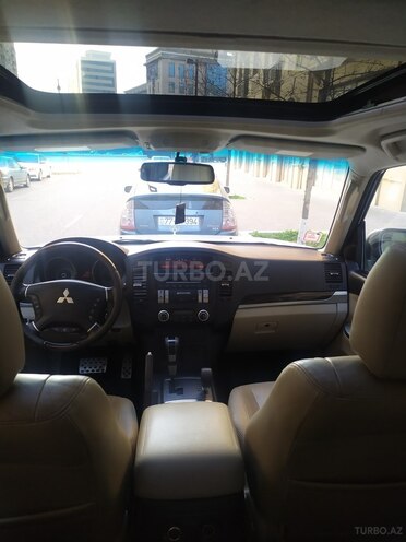 Mitsubishi Pajero 2011, 186,000 km - 3.5 л - Bakı