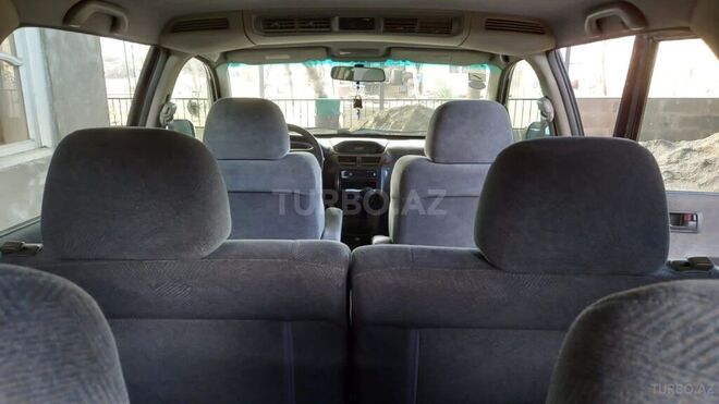 Mitsubishi Chariot 2000, 202,000 km - 2.4 l - Şəki