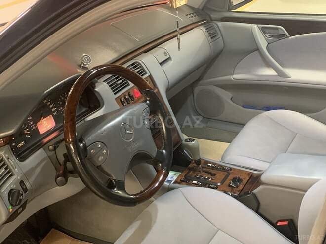 Mercedes E 240 1999, 300,000 km - 2.4 l - Gəncə