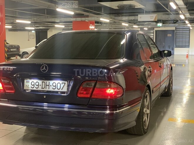 Mercedes E 240 1999, 300,000 km - 2.4 l - Gəncə