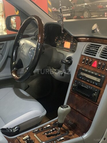 Mercedes E 240 1999, 300,000 km - 2.4 l - Gəncə