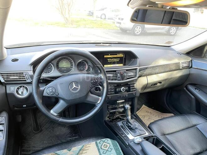Mercedes E 220 2011, 227,000 km - 2.2 l - Bakı