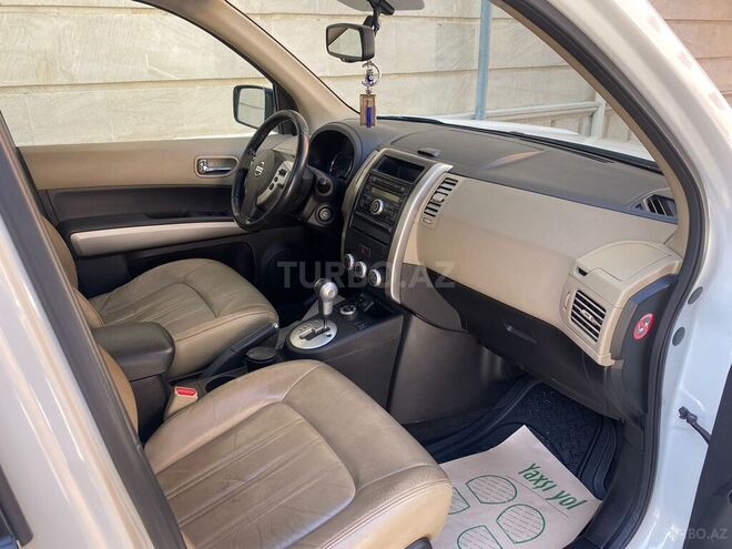 Nissan X-Trail 2012, 215,000 km - 2.5 l - Bakı