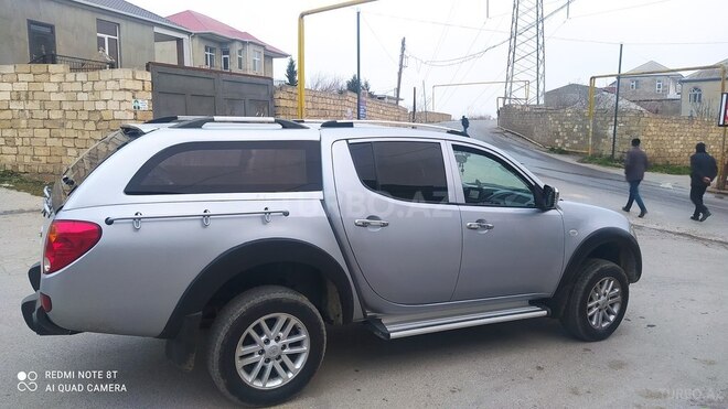 Mitsubishi L200 2011, 280,000 km - 2.5 l - Bakı