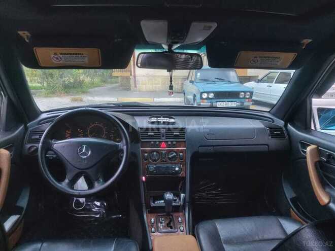 Mercedes C 230 1999, 290,000 km - 2.3 л - Yevlax