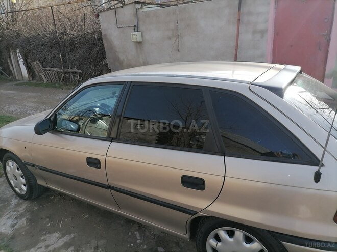 Opel Astra 1997, 435,000 km - 1.6 л - Sumqayıt