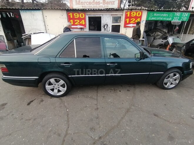 Mercedes E 220 1995, 564,278 km - 2.2 l - Bakı