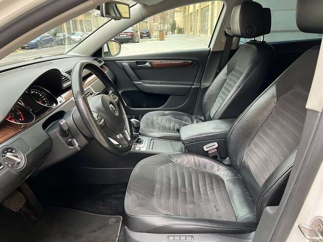 Volkswagen Passat 2011, 124,000 km - 1.8 l - Bakı