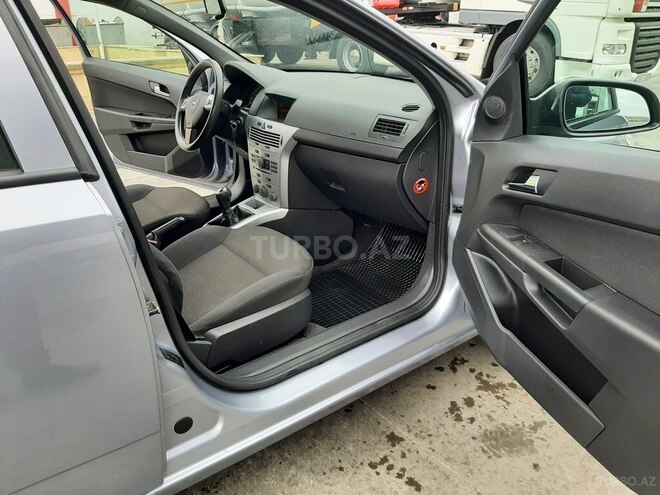 Opel Astra 2009, 155,000 km - 1.4 l - Bakı