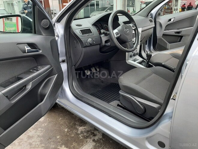 Opel Astra 2009, 155,000 km - 1.4 l - Bakı