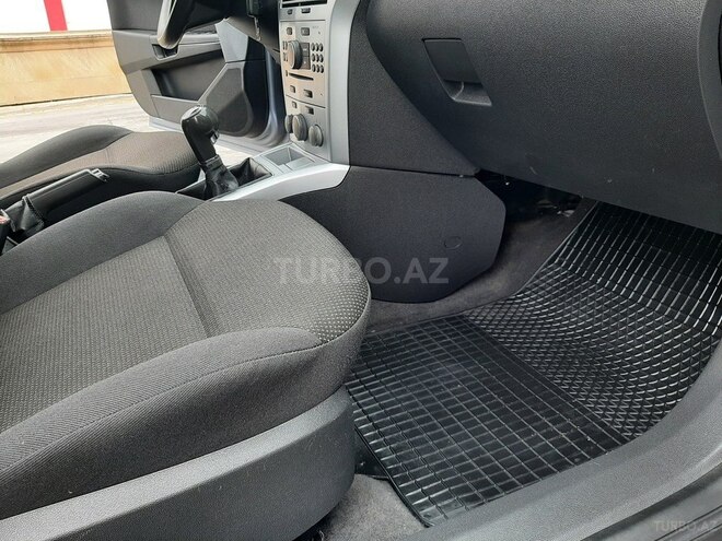 Opel Astra 2009, 155,000 km - 1.4 l - Bakı