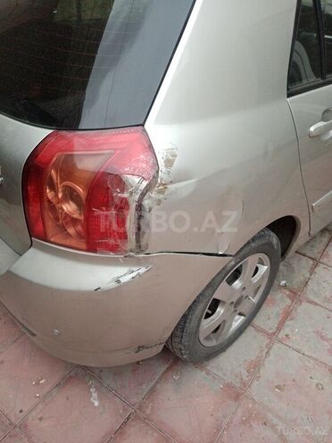 Toyota Corolla 2006, 130,000 km - 1.4 l - Bakı