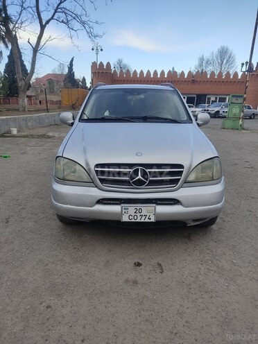 Mercedes ML 320 2000, 320,000 km - 3.2 l - Gəncə