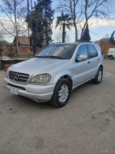 Mercedes ML 320 2000, 320,000 km - 3.2 l - Gəncə