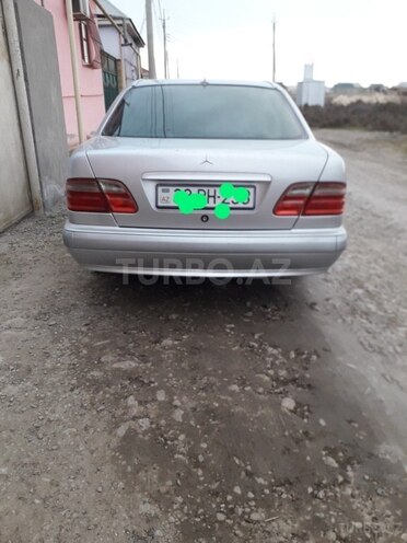 Mercedes E 200 1999, 300,000 km - 2.0 л - Kürdəmir