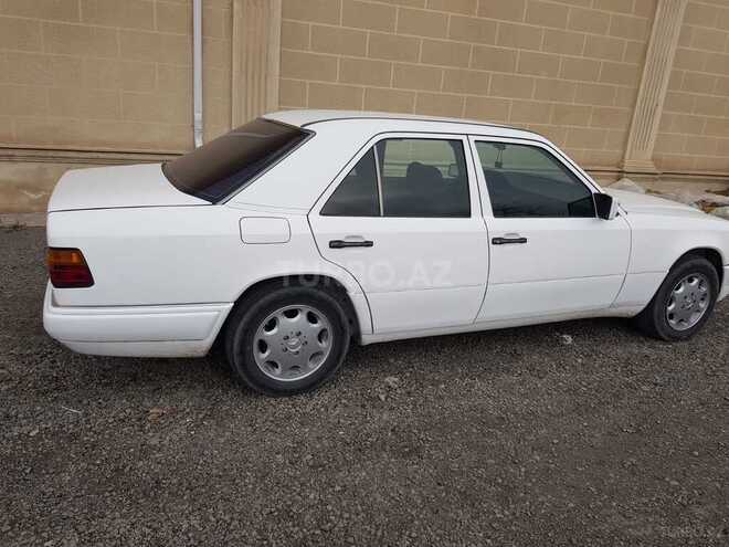 Mercedes E 200 1990, 220,000 km - 2.0 l - Şəmkir