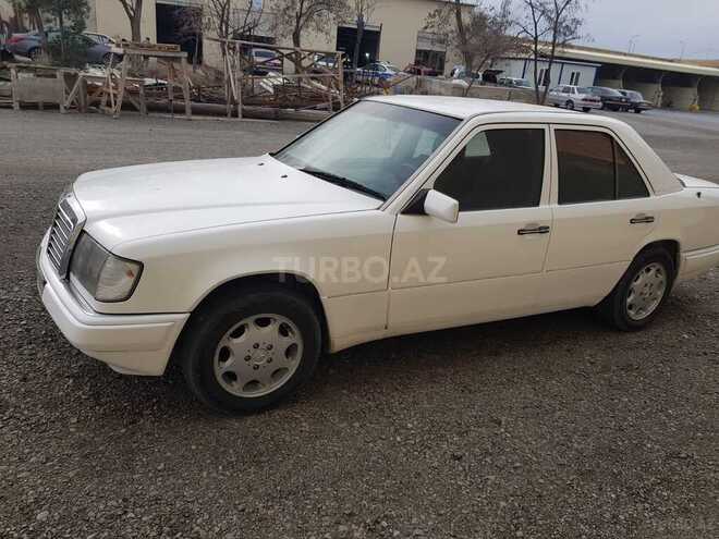 Mercedes E 200 1990, 220,000 km - 2.0 l - Şəmkir