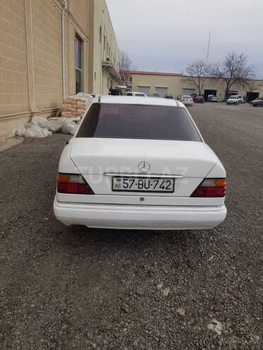 Mercedes E 200 1990, 220,000 km - 2.0 l - Şəmkir