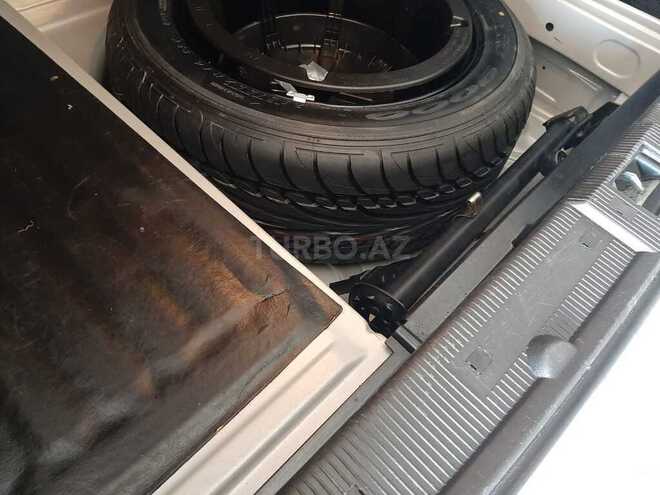 Mercedes E 240 2000, 159,085 km - 2.4 l - Bakı