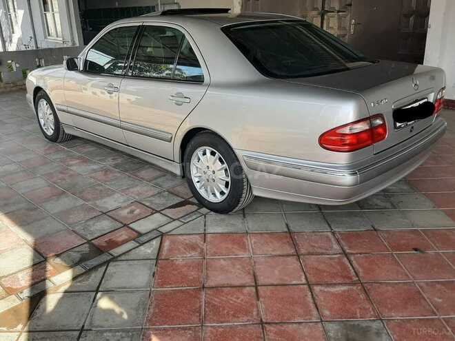 Mercedes E 240 2000, 159,085 km - 2.4 l - Bakı