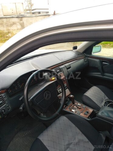 Mercedes E 220 1998, 520,000 km - 2.2 l - Bakı