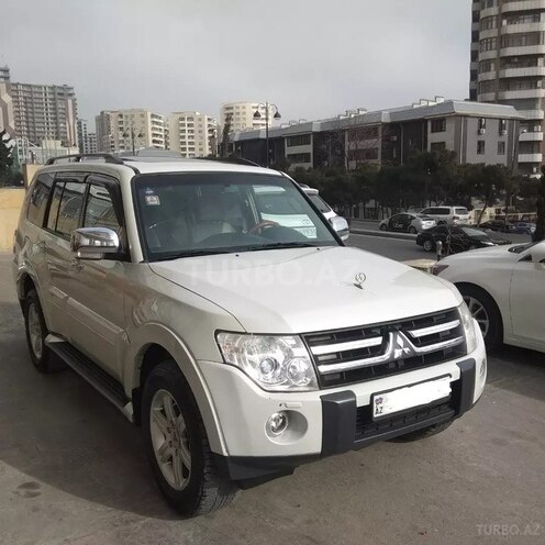 Mitsubishi Pajero 2008, 177,200 km - 3.0 л - Bakı