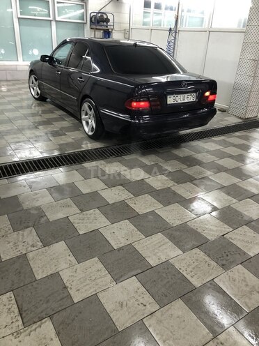 Mercedes E 240 2000, 400,000 km - 2.4 l - Bakı