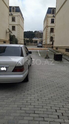 Mercedes E 220 1994, 396,854 km - 2.2 l - Bakı