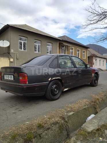 Opel Vectra 1992, 250,000 km - 2.0 л - Zaqatala