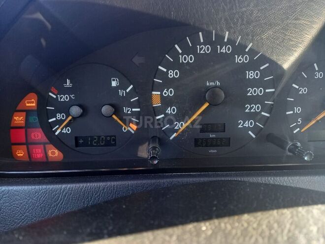Mercedes C 200 1994, 270,000 km - 2.0 l - Masallı
