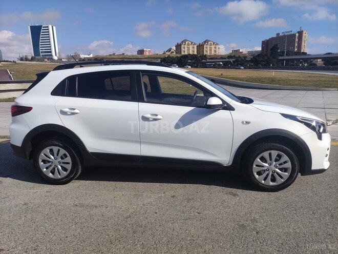 Kia Rio X-Line 2021, 8,800 km - 1.4 л - Bakı