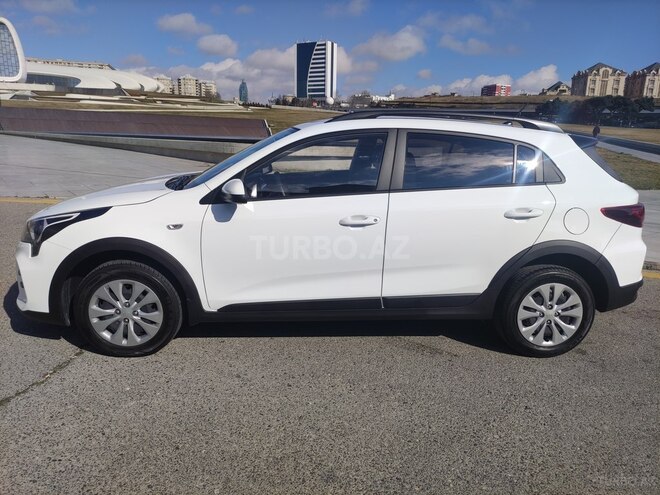 Kia Rio X-Line 2021, 8,800 km - 1.4 л - Bakı