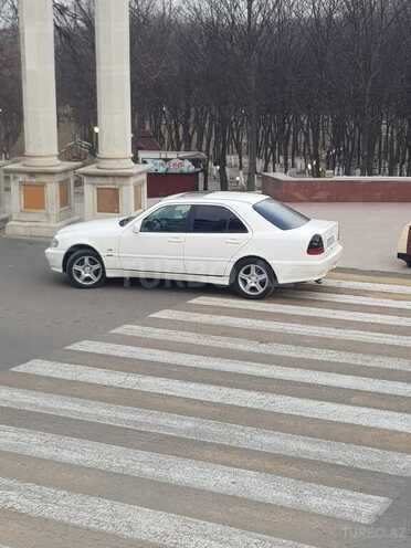 Mercedes C 180 1997, 200,000 km - 1.8 l - Tovuz