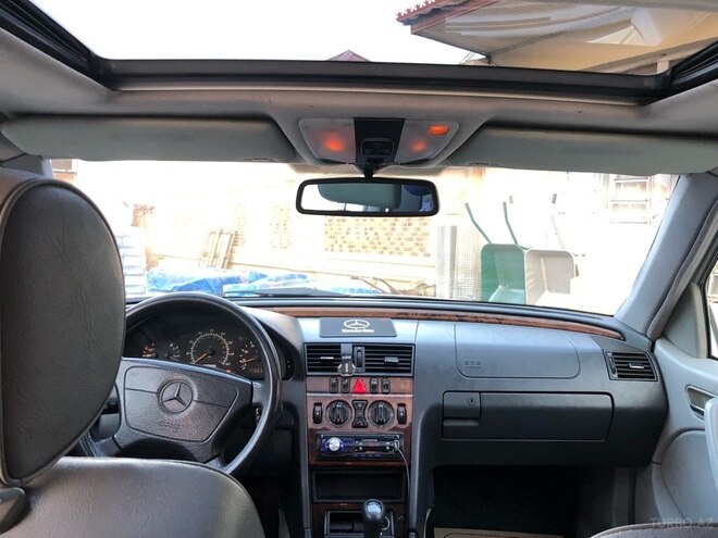 Mercedes C 230 1999, 170,216 km - 2.3 л - Sabirabad