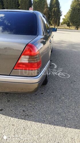 Mercedes C 220 1993, 212,000 km - 2.2 l - Gəncə