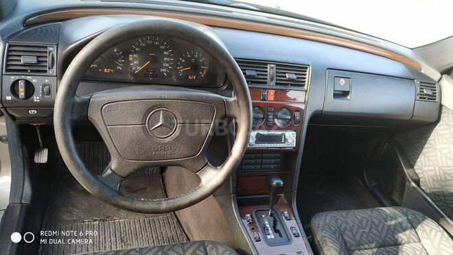 Mercedes C 220 1993, 212,000 km - 2.2 l - Gəncə