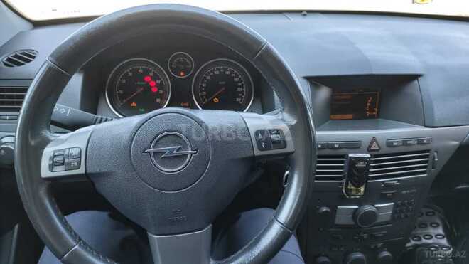 Opel Astra 2005, 169,000 km - 2.0 л - Bakı
