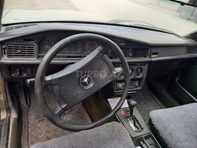 Mercedes 190 1984, 200,180 km - 2.0 l - Gəncə