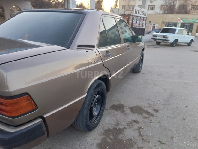 Mercedes 190 1989, 222,222 km - 2.0 л - Sabirabad