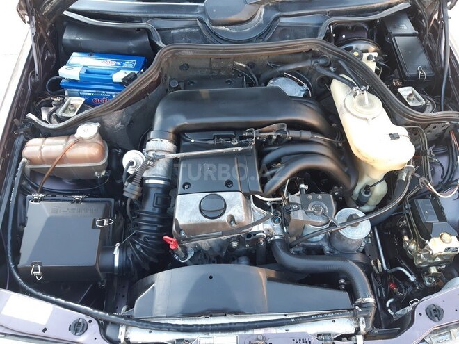 Mercedes E 250 1994, 300,000 km - 2.5 l - Bakı