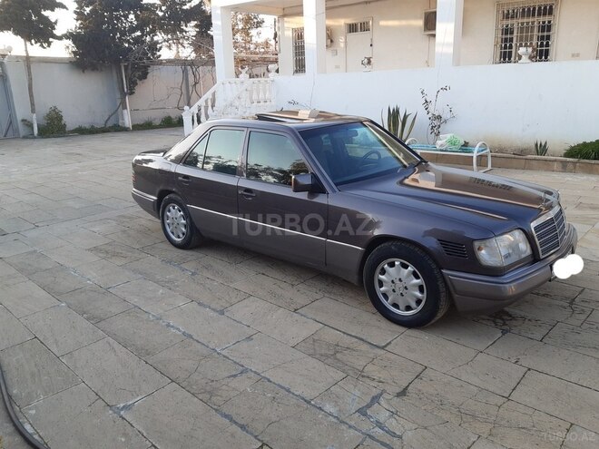 Mercedes E 250 1994, 300,000 km - 2.5 l - Bakı
