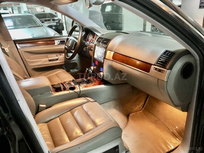 Volkswagen Touareg 2004, 167,900 km - 3.2 л - Bakı