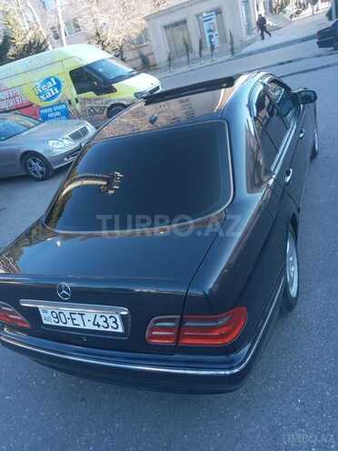 Mercedes E 280 2001, 365,000 km - 2.8 l - Bakı