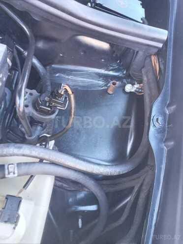 Mercedes E 280 2001, 365,000 km - 2.8 l - Bakı
