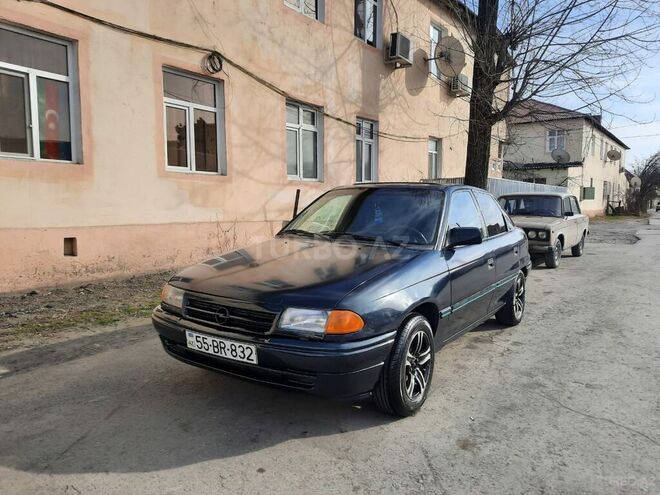 Opel Astra 1994, 390,000 km - 1.6 л - Zaqatala
