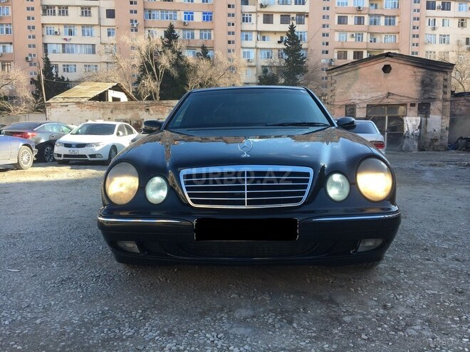 Mercedes E 270 2001, 330,000 km - 2.7 l - Bakı