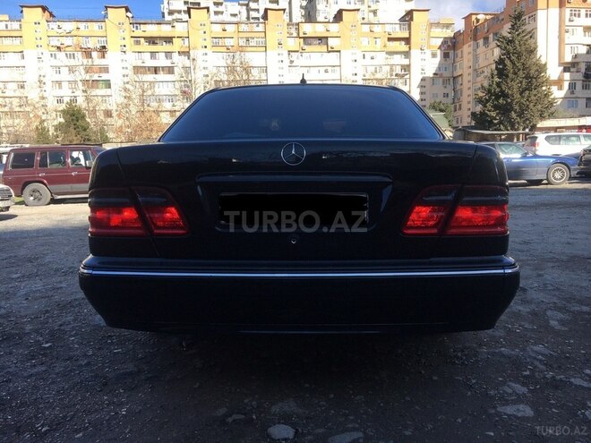 Mercedes E 270 2001, 330,000 km - 2.7 l - Bakı